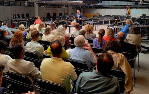 Apeldoorn Raadszaal speech burgemeester
